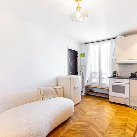 Guestready - Peace And Comfort In The 19Th Parijs Buitenkant foto