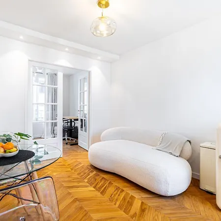 Guestready - Peace And Comfort In The 19Th Parijs Buitenkant foto