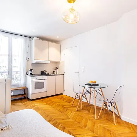 Guestready - Peace And Comfort In The 19Th Parijs Buitenkant foto