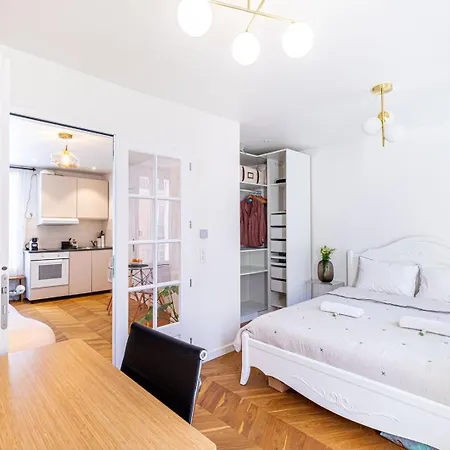Guestready - Peace And Comfort In The 19Th Parijs Buitenkant foto