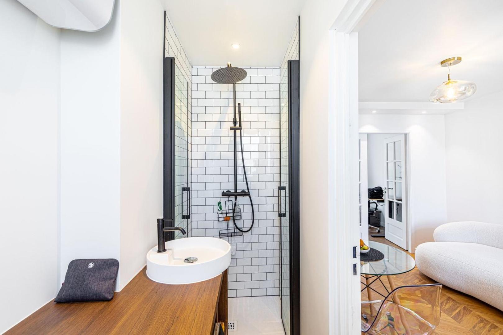 Guestready - Peace And Comfort In The 19th Appartement *